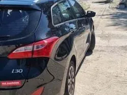 Negru Utilizat 2016 Hyundai i30 Berlinǎ | 6.499 EUR (Super Preț)