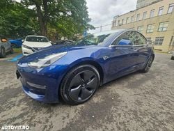 Culoarealbastru Utilizat 2020 Tesla Model 3 Berlinǎ | 24.490 EUR (Preț OK)