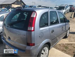 Gri Utilizat 2005 Opel Meriva Monovolum | 1.750 EUR (Preț OK)