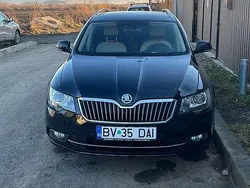 Negru Utilizat 2014 Skoda Superb Berlinǎ | 9.999 EUR (Preț OK)