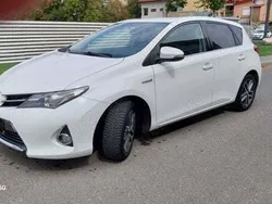 Utilizat 2015 Toyota Auris Hybrid Comfort Berlinǎ | 8.999 EUR (Preț OK)