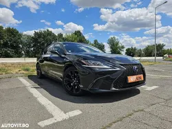 Gri Utilizat 2021 Lexus ES300H Sport Line Berlinǎ | 35.700 EUR