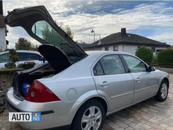 Argintiu Utilizat 2002 Ford Mondeo Berlinǎ | 2.000 EUR
