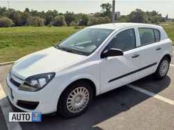 Alb Utilizat 2006 Opel Astra Hatchback | 3.500 EUR (Scump)