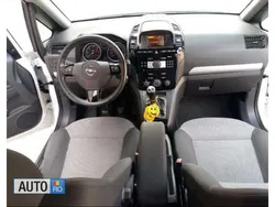 Alb Utilizat 2012 Opel Zafira Monovolum | 5.100 EUR (Scump)