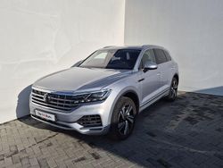 Gri deschis normal Utilizat 2020 VW Touareg Elegance SUV | 43.000 EUR (Super Preț)