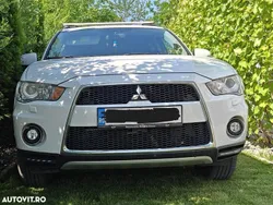 Alb Utilizat 2011 Mitsubishi Outlander SUV | 5.550 EUR (Puțin scump)