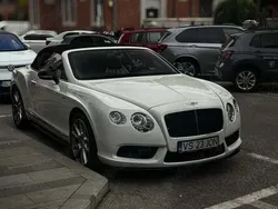Alb Utilizat 2017 Bentley Continental Berlinǎ | 115.000 EUR