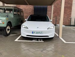 Culoarealb Utilizat 2023 Tesla Model 3 Long Range AWD Berlinǎ | 41.200 EUR (Scump)