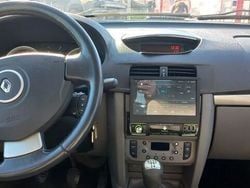 Gri Utilizat 2012 Renault Symbol II Collection Berlinǎ | 2.900 EUR