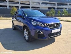 Culoarealbastru Utilizat 2020 Peugeot 5008 Active Monovolum | 15.900 EUR (Preț bun)