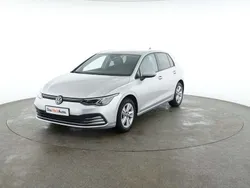 Gri deschis metalic Utilizat 2023 VW Golf VIII Life | 27.200 EUR (Puțin scump)