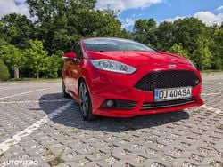 Culoarerosu Utilizat 2016 Ford Fiesta ST Coupe | 6.990 EUR (Preț OK)