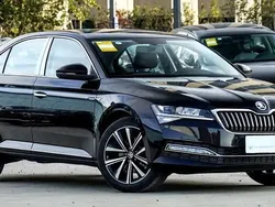 Negru Nouă 2024 Skoda Superb Style Berlinǎ | 30.494 EUR (Preț bun)