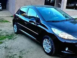 Utilizat 2011 Peugeot 207 Hatchback | 2.990 EUR