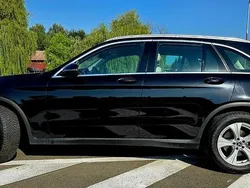 Culoarenegru Utilizat 2018 Mercedes GLC220 SUV | 27.000 EUR (Preț bun)