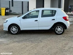 Culoarealb Utilizat 2015 Dacia Sandero Ambiance Hatchback | 2.999 EUR (Preț bun)