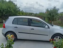Utilizat 2006 VW Golf V Berlinǎ | 2.400 EUR (Preț OK)