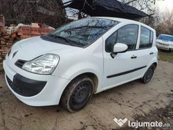 Utilizat 2010 Renault Modus Monovolum | 2.000 EUR