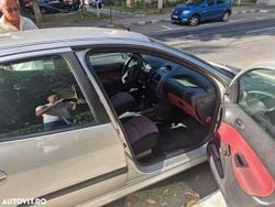 Culoareargint Utilizat 2004 Peugeot 206 Hatchback | 1.000 EUR