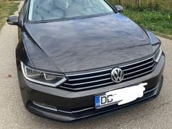 Culoaremaro Utilizat 2015 VW Passat Comfortline Break | 9.100 EUR (Preț OK)