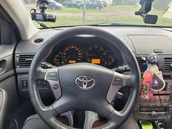 Gri Utilizat 2006 Toyota Avensis Break | 1.700 EUR (Super Preț)