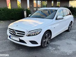 Culoarealb Utilizat 2020 Mercedes C300e Avantgarde Break | 19.999 EUR