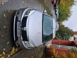 Gri Utilizat 2009 Dacia Sandero Lauréate Hatchback | 2.875 EUR