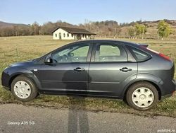 Gri Utilizat 2007 Ford Focus Trend Hatchback | 2.999 EUR (Preț OK)