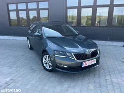 Gri Utilizat 2019 Skoda Octavia Clever Break | 9.990 EUR (Preț bun)