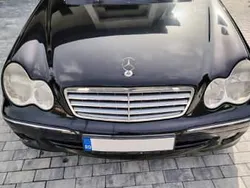 Utilizat 2006 Mercedes C180 | 2.500 EUR