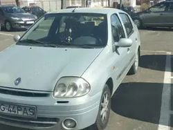 Utilizat 2002 Renault Clio II Berlinǎ | 1.300 EUR (Preț bun)