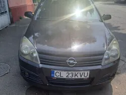 Negru Utilizat 2005 Opel Astra Hatchback | 1.200 EUR
