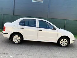 Culoarealb Utilizat 2003 Skoda Fabia Comfort Berlinǎ | 1.500 EUR