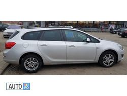 Argintiu Utilizat 2014 Opel Astra Break | 7.790 EUR (Scump)