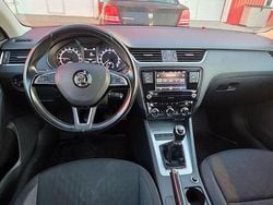 Culoarealb Utilizat 2017 Skoda Octavia Berlinǎ | 10.900 EUR (Preț bun)