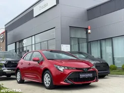 Rosu Utilizat 2021 Toyota Corolla Eco Hatchback | 20.750 EUR (Puțin scump)