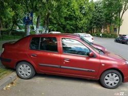 Rosu Utilizat 2005 Renault Symbol Berlinǎ | 1.800 EUR (Preț bun)
