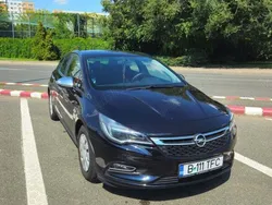 Albastru Utilizat 2018 Opel Astra Hatchback | 11.000 EUR (Scump)