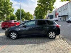 Negru Utilizat 2012 Opel Astra Hatchback | 3.200 EUR (Super Preț)