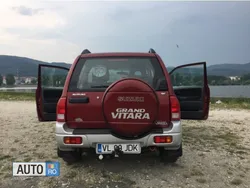 Rosu Utilizat 2004 Suzuki Grand Vitara SUV | 2.950 EUR