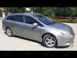 Utilizat 2010 Toyota Avensis Break | 5.500 EUR (Puțin scump)
