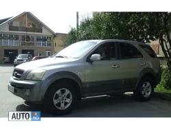 Argintiu Utilizat 2004 Kia Sorento SUV | 3.800 EUR (Scump)