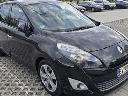 Culoarenegru Utilizat 2009 Renault Grand Scénic III Avantage Monovolum | 3.700 EUR (Preț OK)