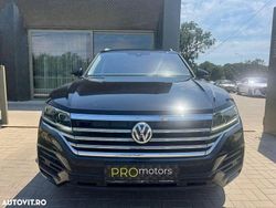 Negru Utilizat 2018 VW Touareg Elegance SUV | 32.500 EUR (Puțin scump)
