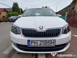 Alb Utilizat 2015 Skoda Fabia Hatchback | 25.999 EUR