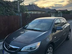 Culoaregri Utilizat 2010 Opel Astra Hatchback | 3.250 EUR (Preț bun)
