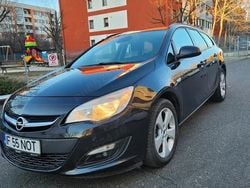 Negru Utilizat 2014 Opel Astra Sport Break | 5.450 EUR (Preț OK)