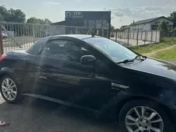 Utilizat 2009 Opel Tigra Coupe | 2.400 EUR