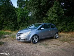 Gri Utilizat 2007 Opel Corsa Cosmo Coupe | 1.750 EUR (Preț OK)